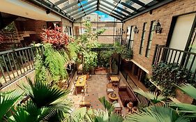 Casa Rosé Hotel