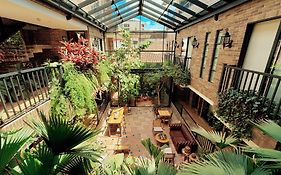 Casa Rosé Hotel